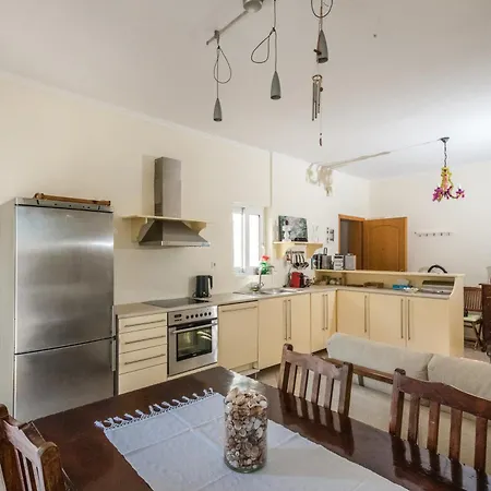 Kaloudis Apartment *